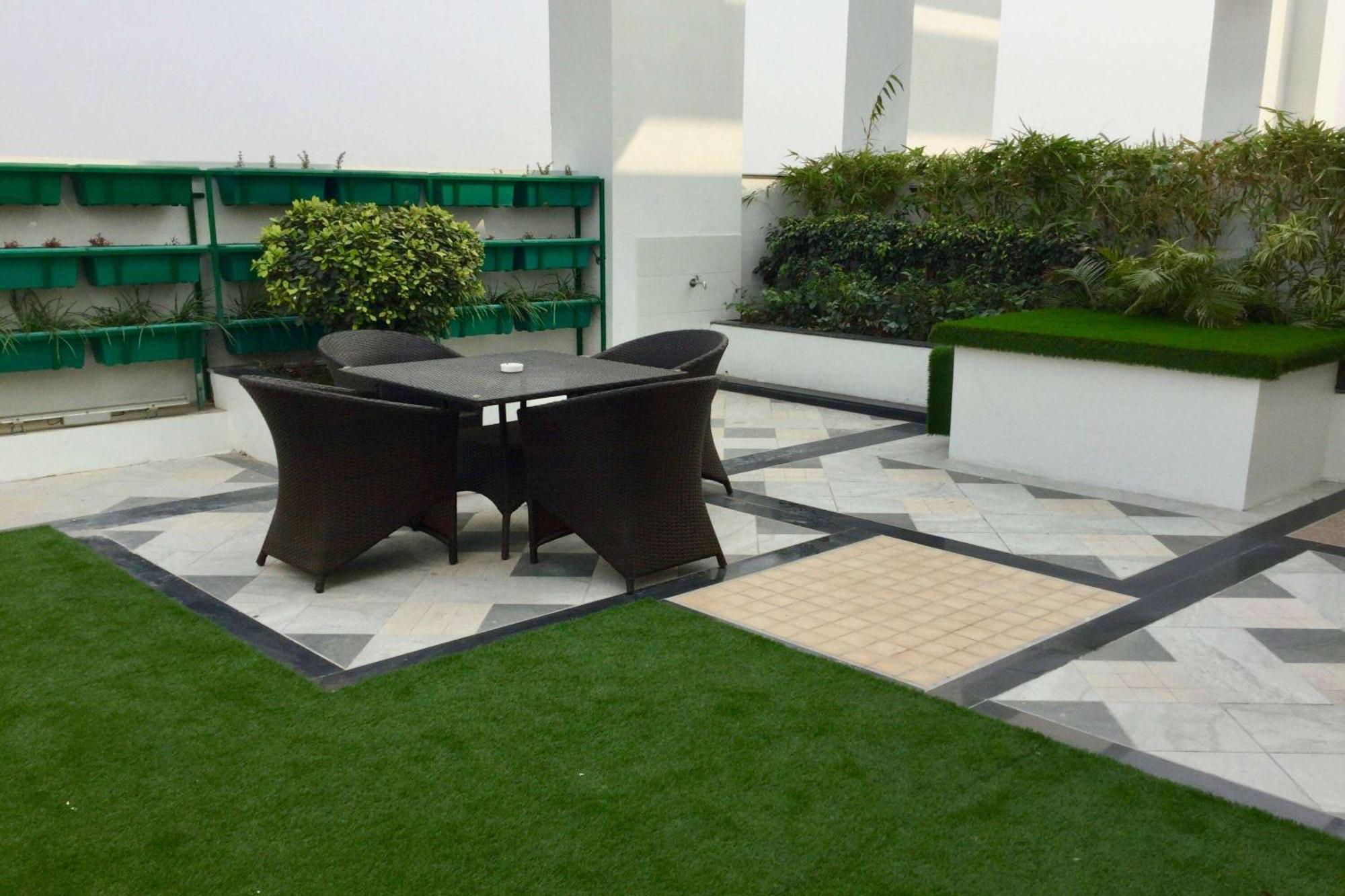 Ramada By Wyndham Ghaziabad Vasundhara Hotel Kültér fotó