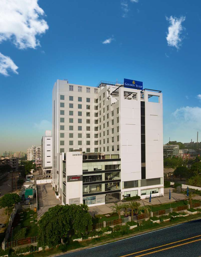 Ramada By Wyndham Ghaziabad Vasundhara Hotel Kültér fotó